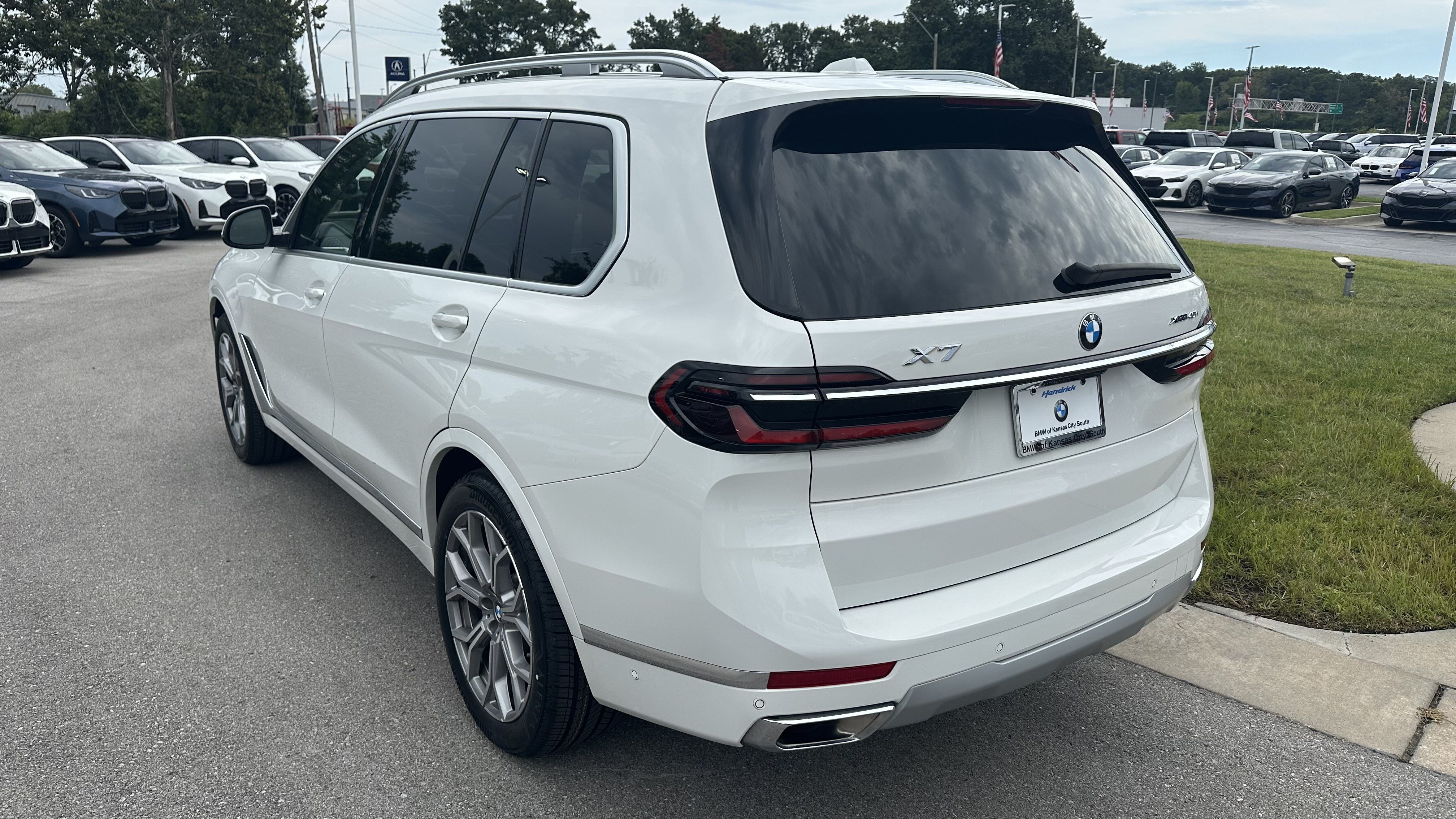 Certified 2026 BMW X7 xDrive40i AWD/4WD image 8