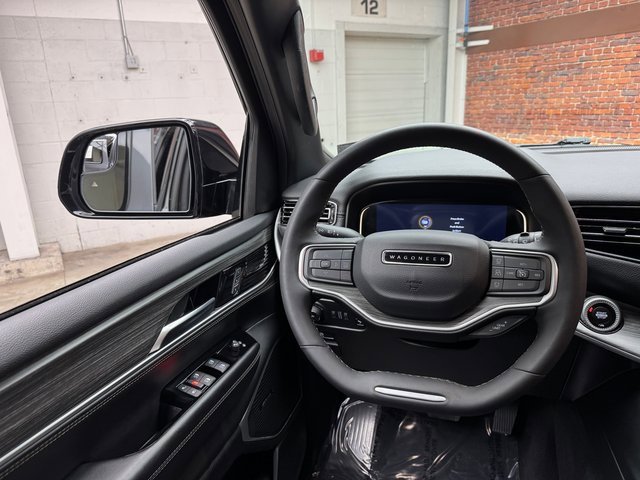 Used 2024 Jeep Wagoneer Series II w/ Flexible Seating Group image 13