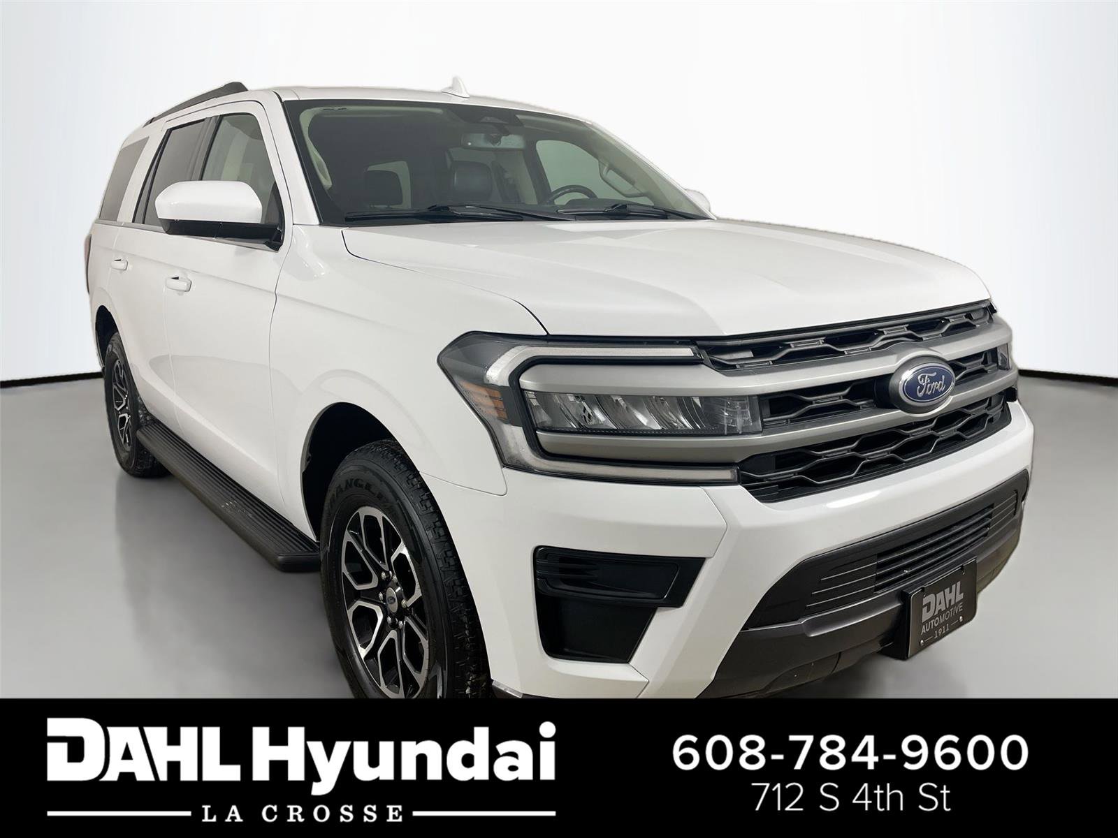 Used 2024 Ford Expedition XLT image 1