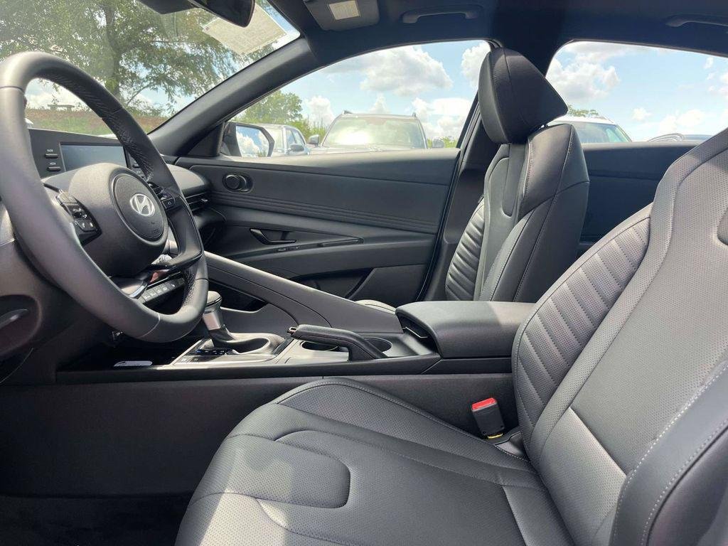 New 2026 Hyundai Elantra SEL Sport FWD image 42