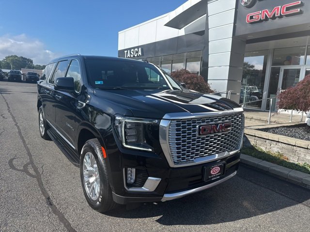 Used 2023 GMC Yukon XL Denali w/ Advanced Technology Package