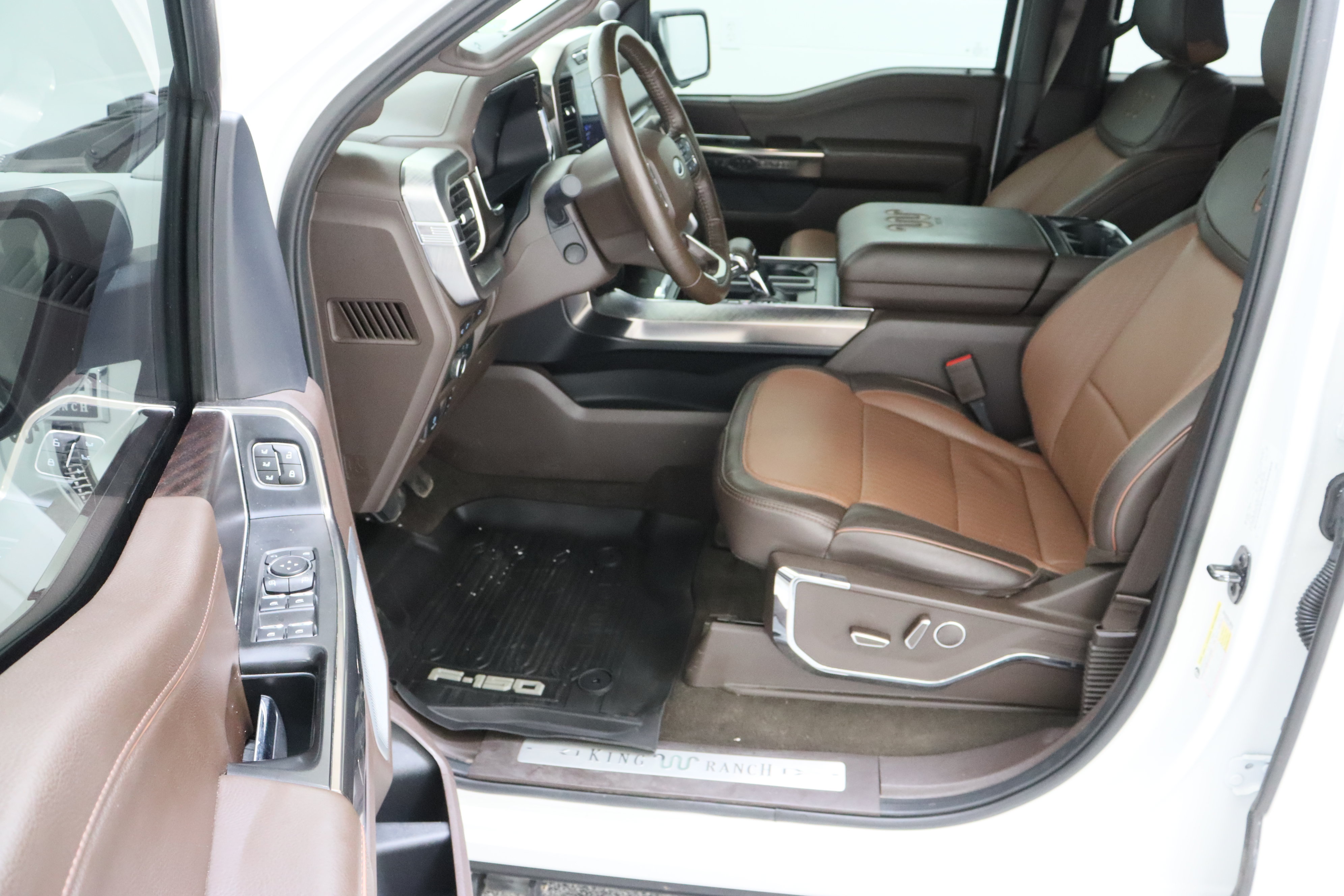 Used 2022 Ford F150 King Ranch w/ Equipment Group 601A High AWD/4WD image 14