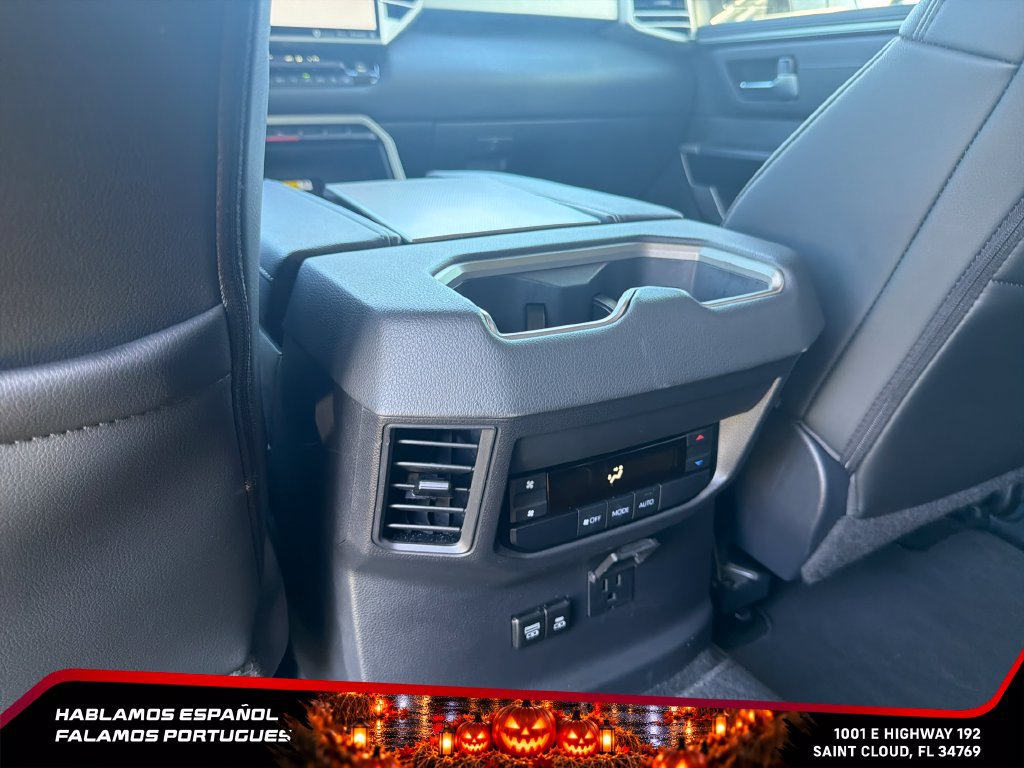 Used 2024 Toyota Sequoia Limited AWD/4WD image 29