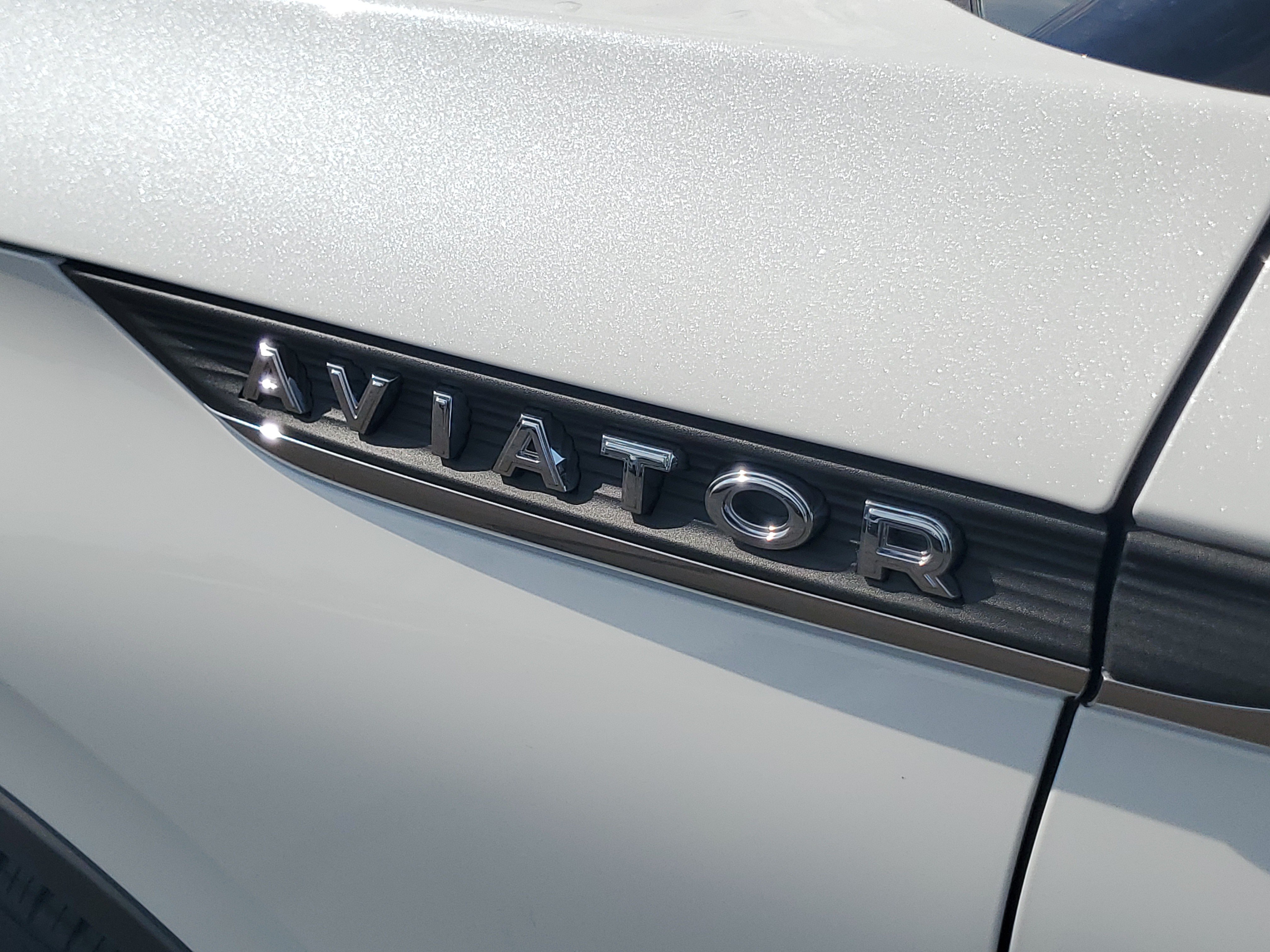 New 2027 Lincoln Aviator AWD image 7