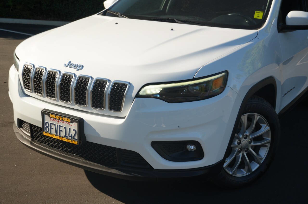 Used 2019 Jeep Cherokee Latitude w/ Cold Weather Group image 3