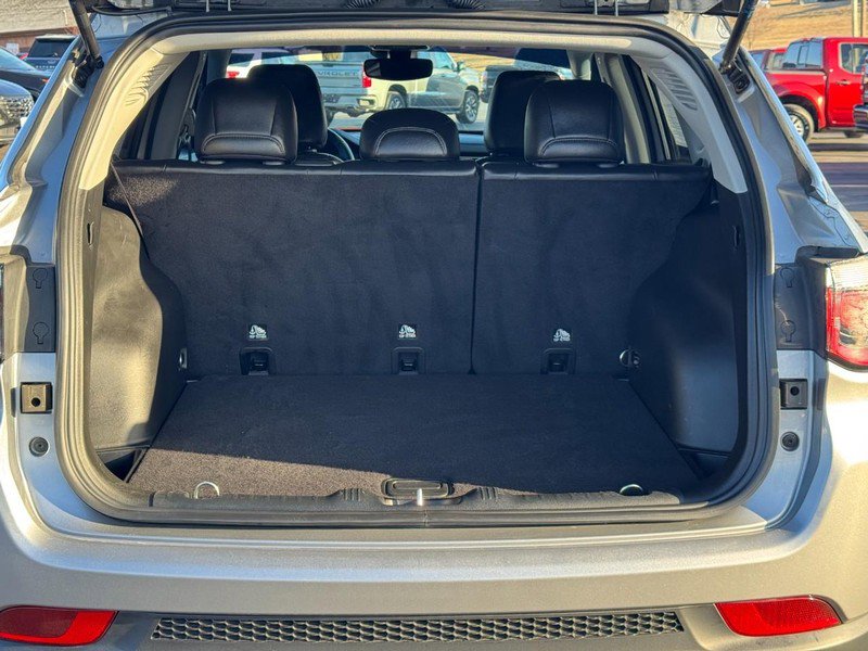 Used 2022 Jeep Compass Limited image 4