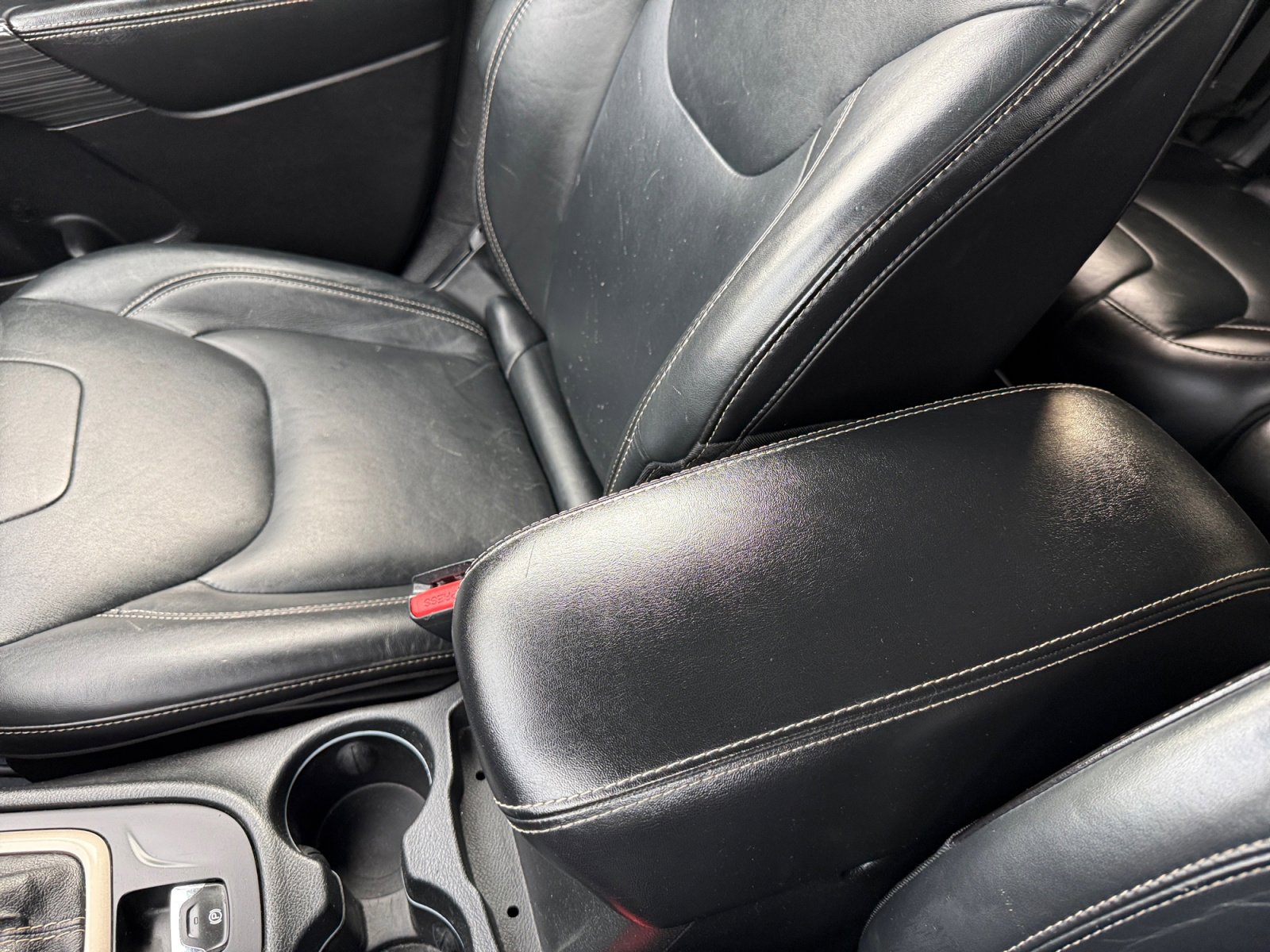 Used 2015 Jeep Cherokee Limited image 14