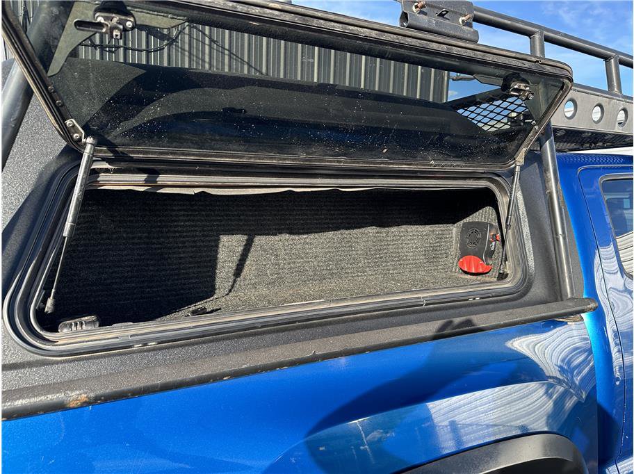 Used 2017 Toyota Tacoma TRD Off-Road image 33