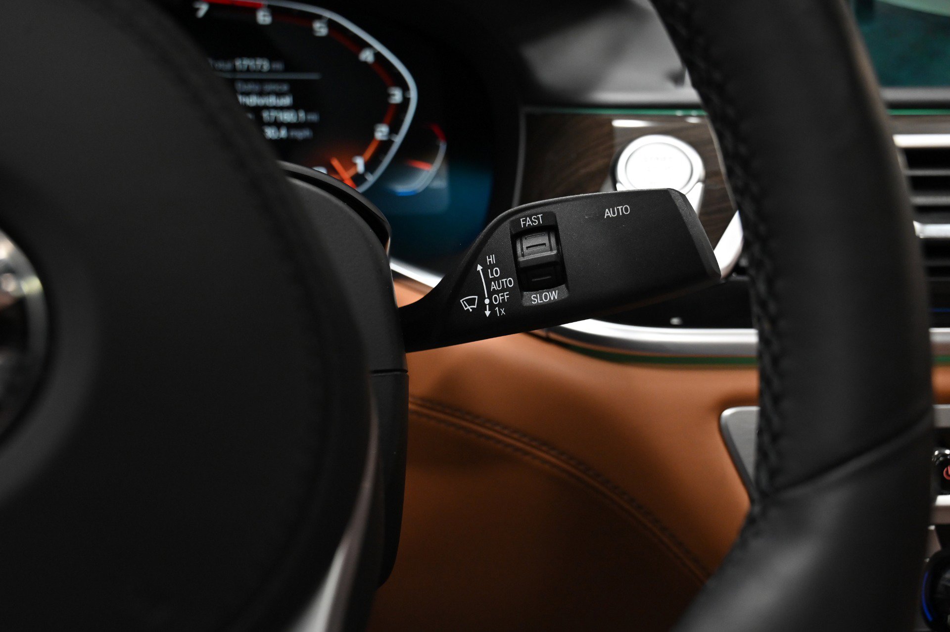 Used 2022 BMW M760i xDrive w/ Luxury Rear Seating Package image 47