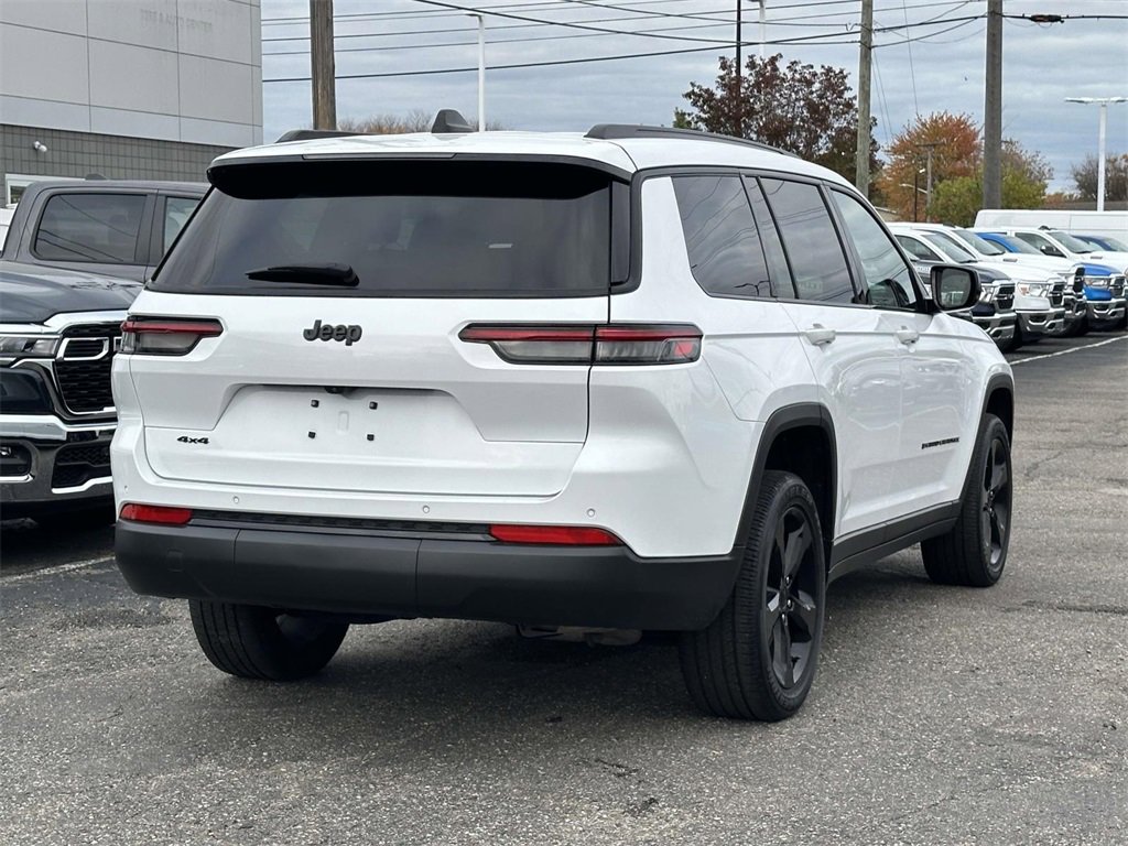 Certified 2023 Jeep Grand Cherokee L Laredo image 4