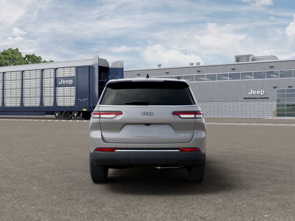 Used 2025 Jeep Grand Cherokee L Laredo image 7