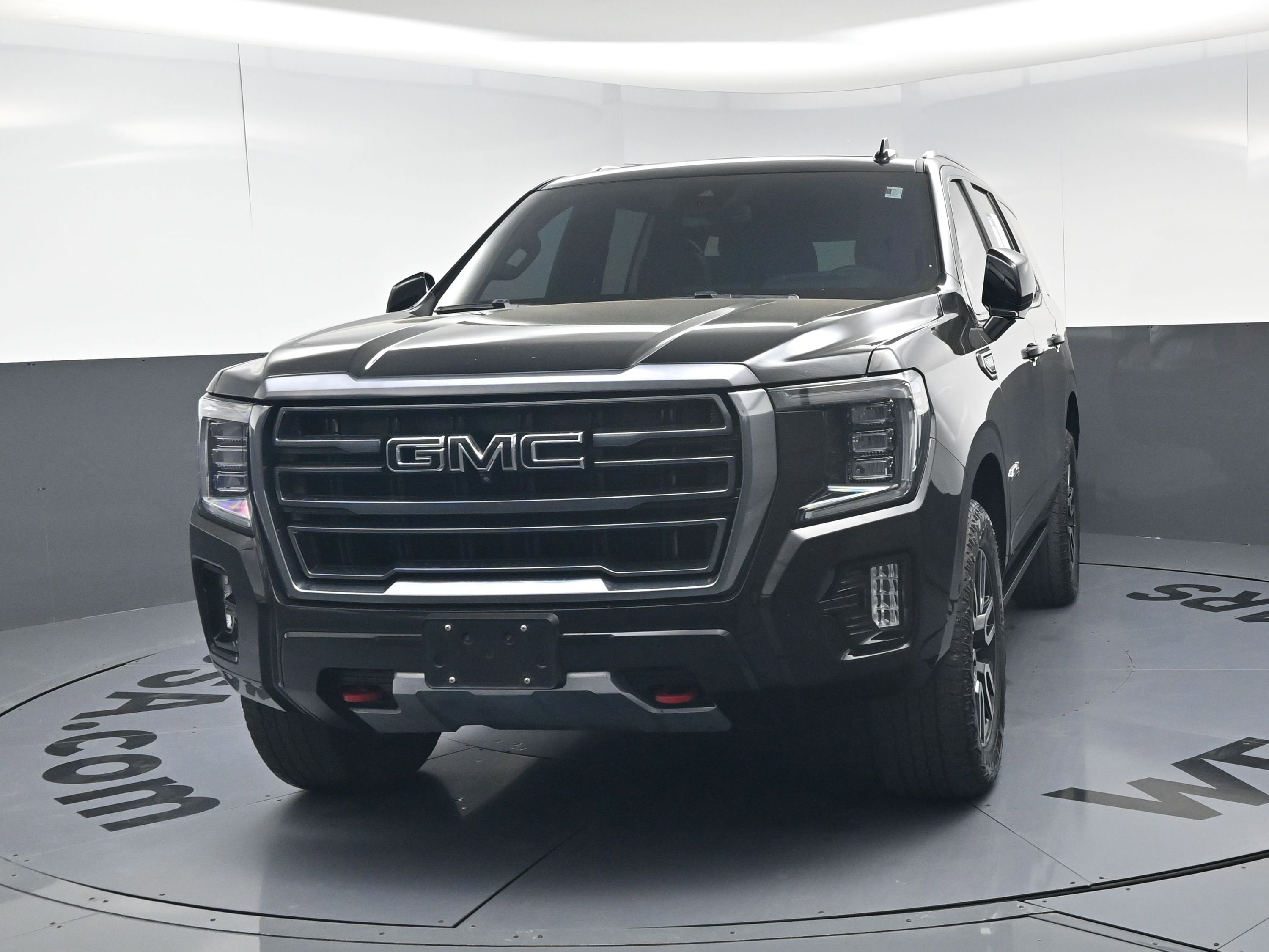 Used 2024 GMC Yukon AT4 w/ Technology Package image 11