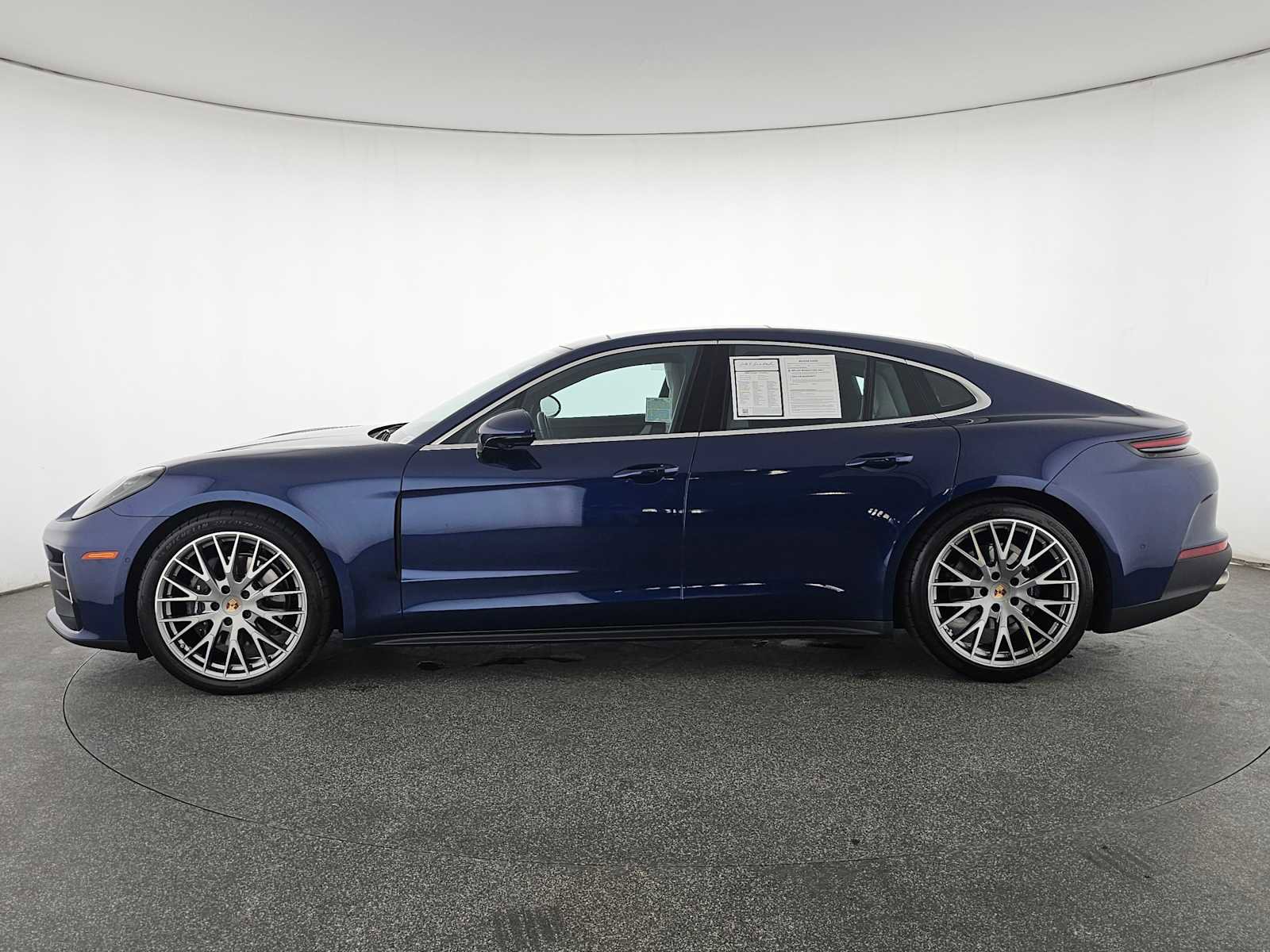 Used 2024 Porsche Panamera 4 image 10
