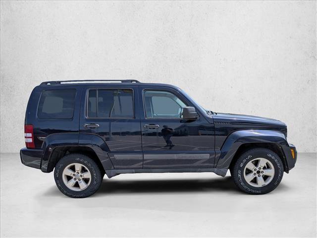 Used 2011 Jeep Liberty Sport w/ Popular Equipment Group AWD/4WD image 4