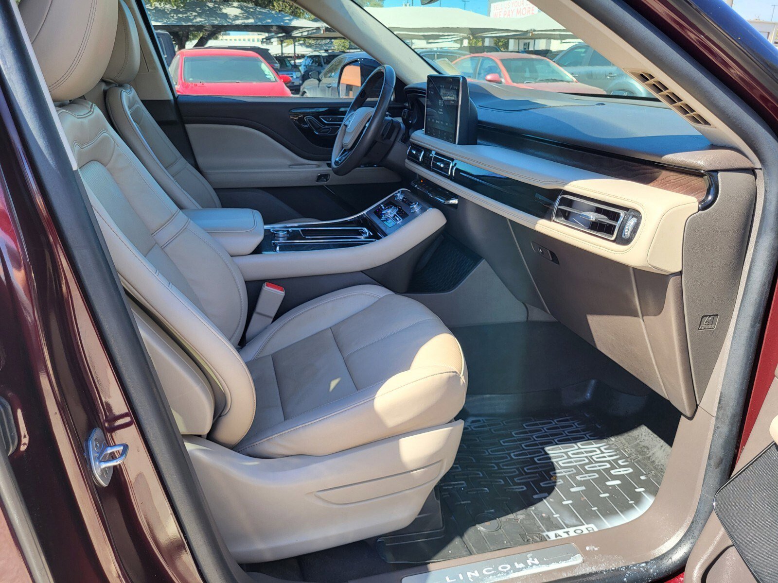 Used 2022 Lincoln Aviator Reserve w/ Equipment Group 201A image 11