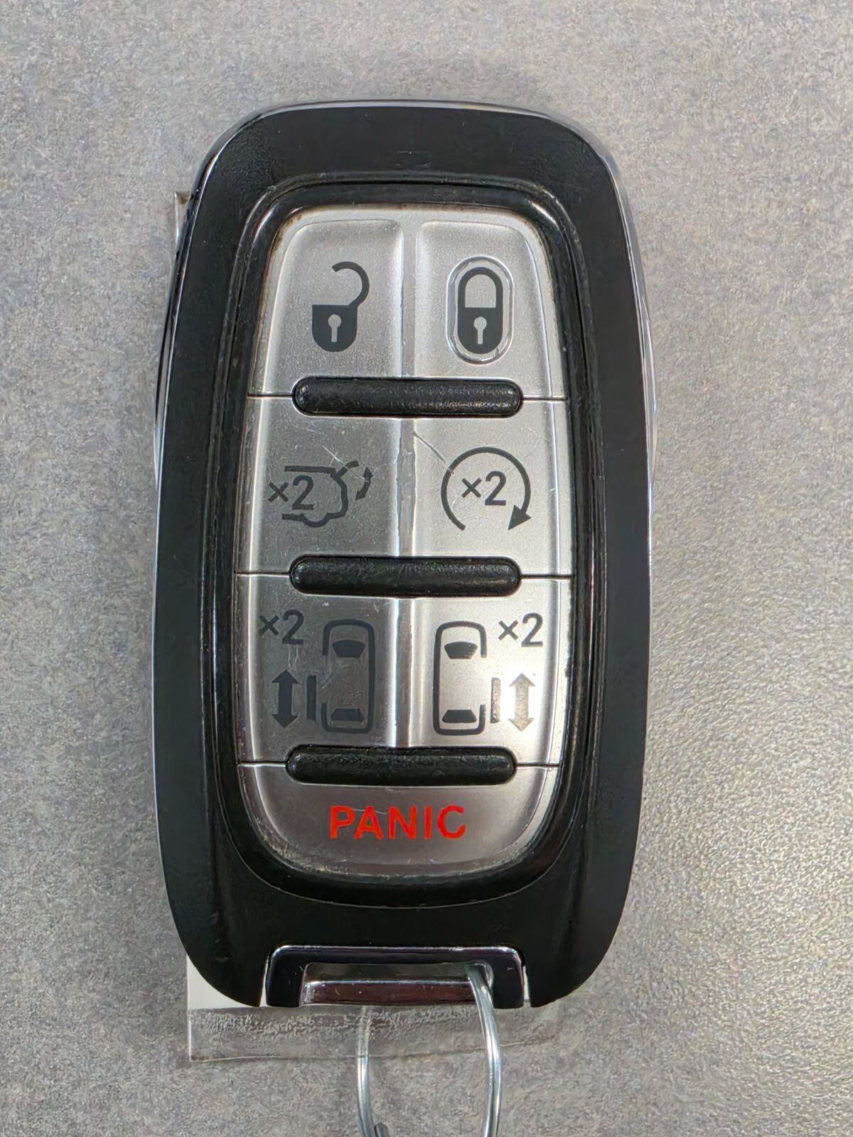 Used 2024 Chrysler Pacifica Touring-L FWD image 14