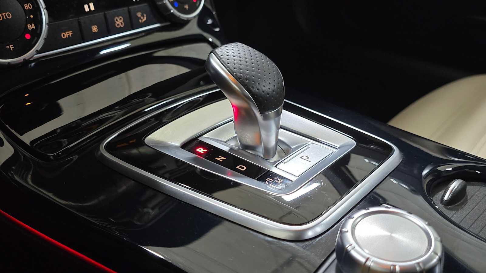 Used 2016 Mercedes-Benz SLK 300 image 38