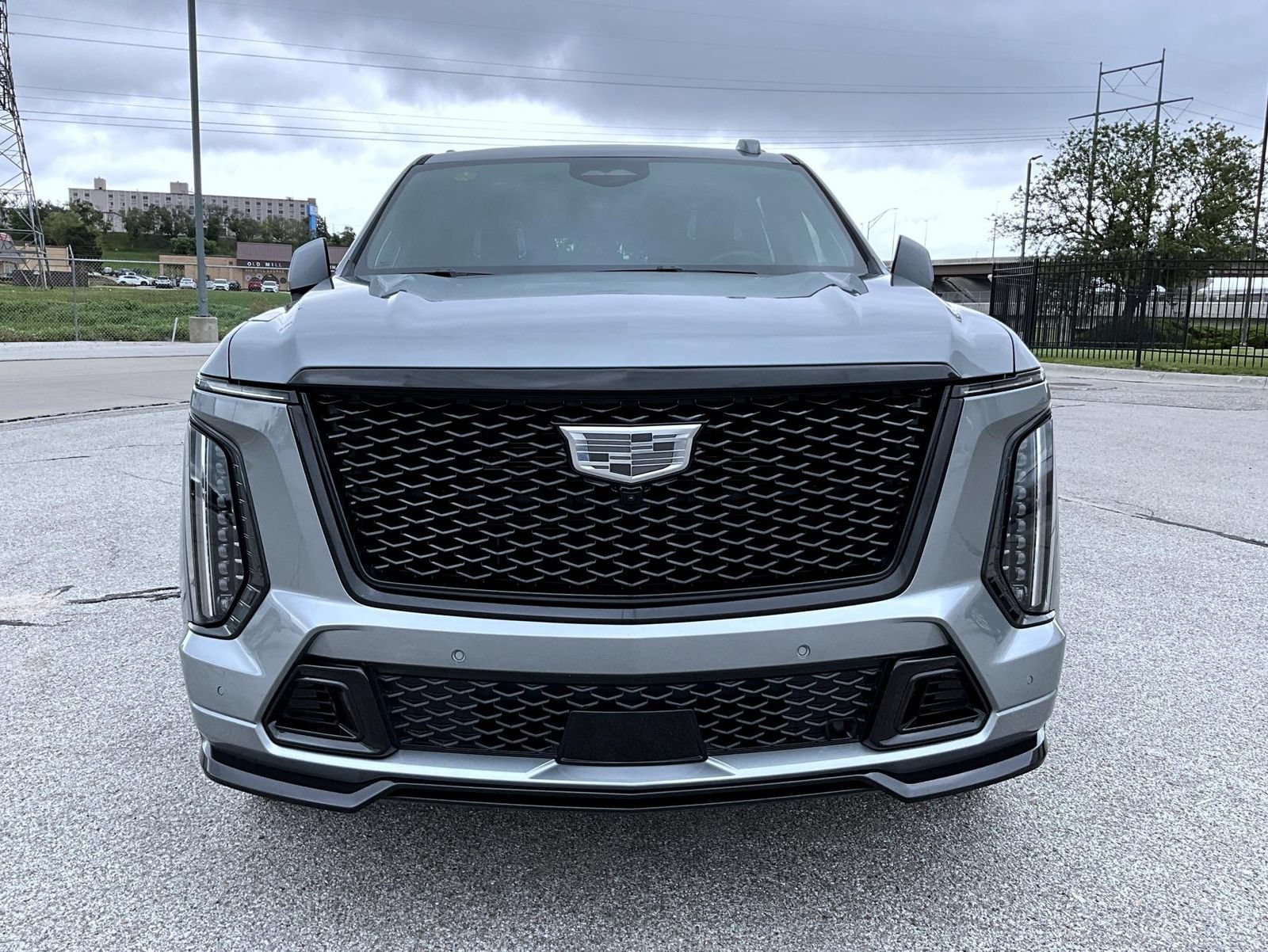 Certified 2025 Cadillac Escalade V w/ LPO, ONYX Package AWD/4WD image 9