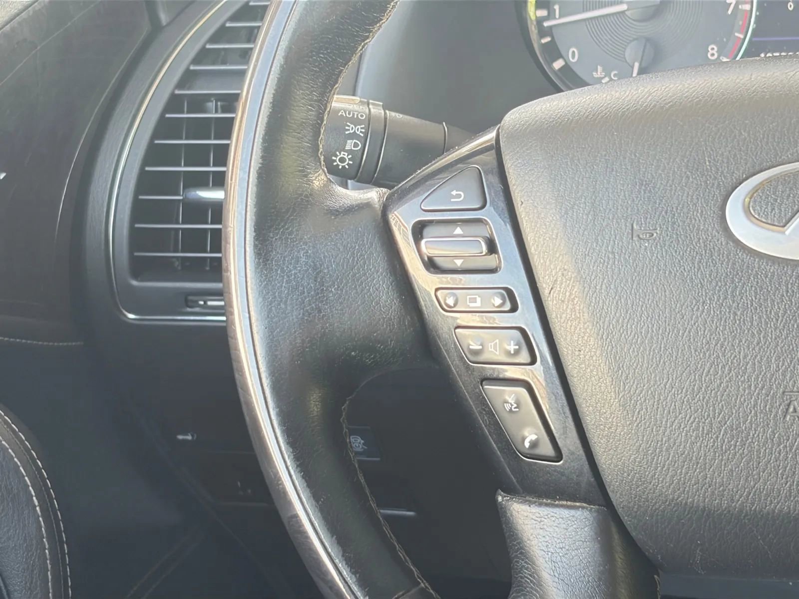 Used 2020 INFINITI QX80 Luxe w/ Proassist Package AWD/4WD image 25