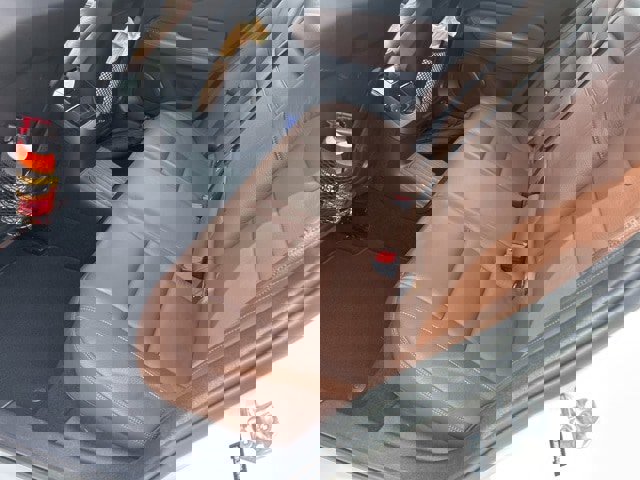 Used 2021 Volvo S60 T8 Inscription image 5