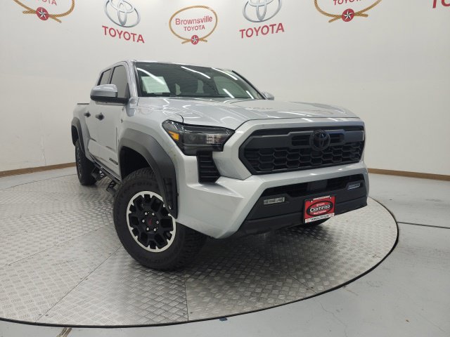 Certified 2025 Toyota Tacoma TRD Off-Road AWD/4WD image 1