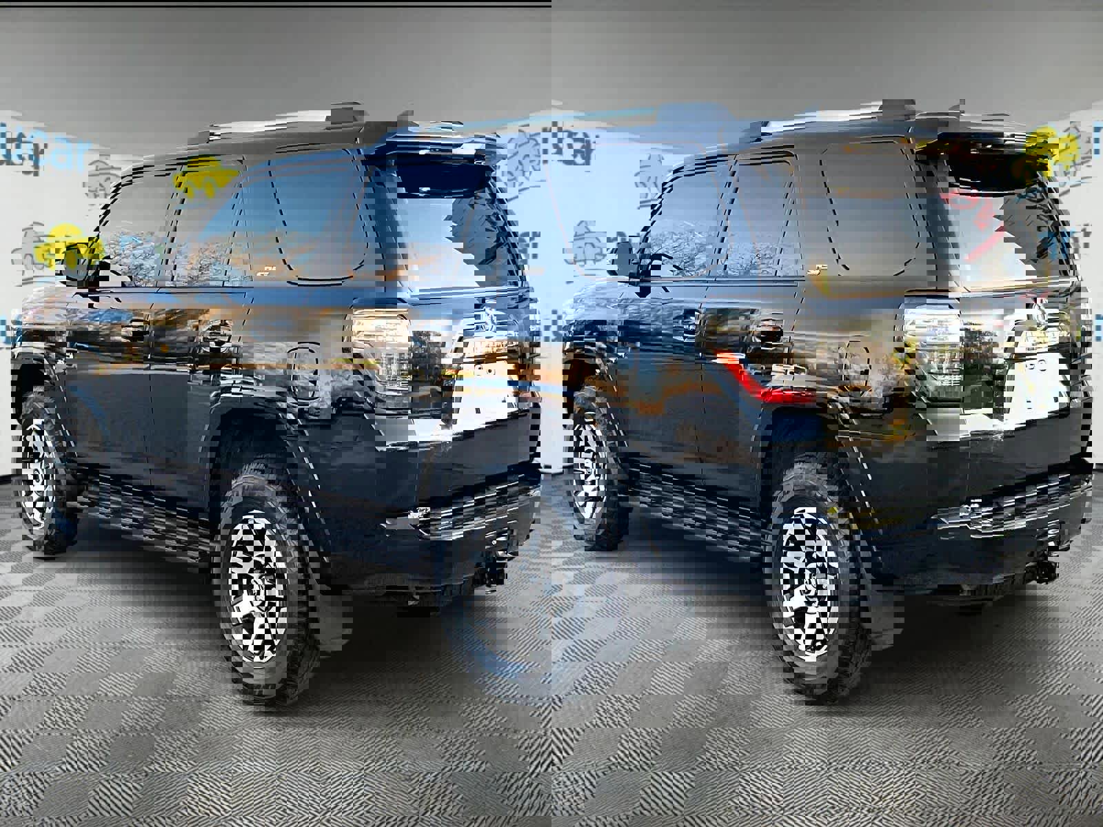 Used 2023 Toyota 4Runner SR5 Premium image 4