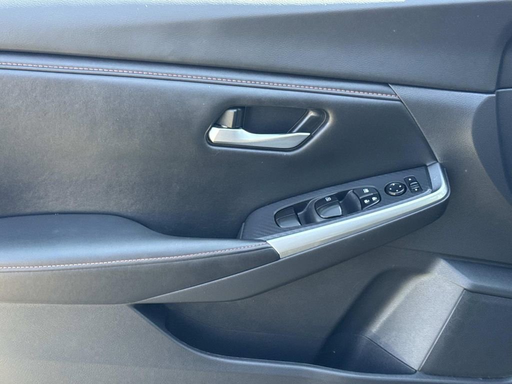 Used 2022 Nissan Sentra SR w/ Trunk Package image 17