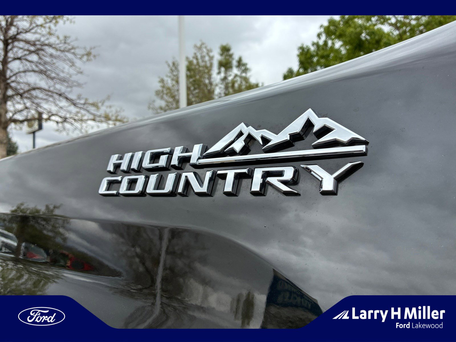 Used 2022 Chevrolet Silverado 2500 High Country w/ Safety Package II image 24