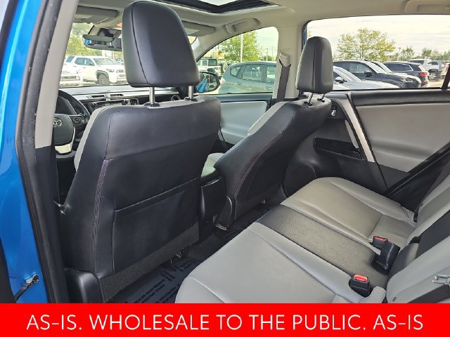 Used 2018 Toyota RAV4 Limited FWD image 30