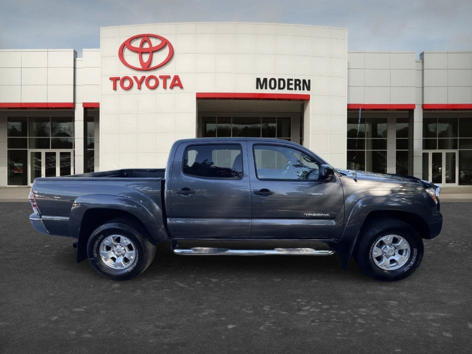Used 2014 Toyota Tacoma PreRunner w/ SR5 Package RWD image 4