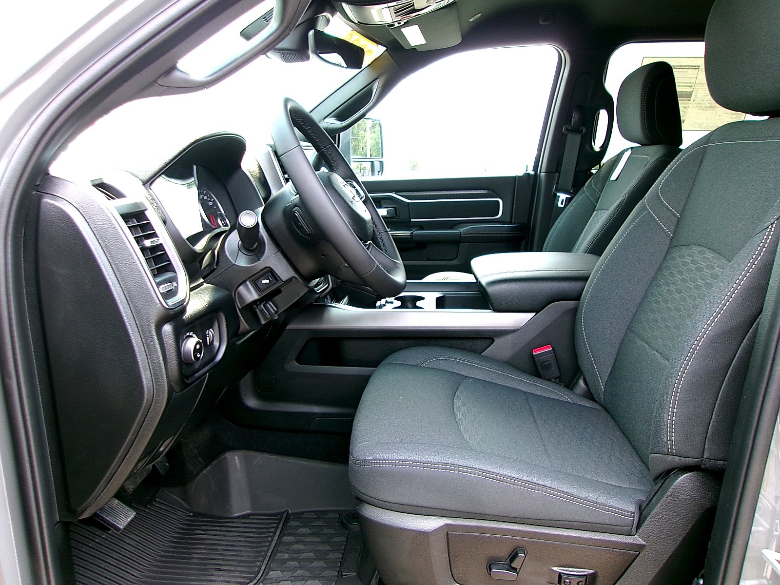 New 2026 RAM 2500 Big Horn AWD/4WD image 12