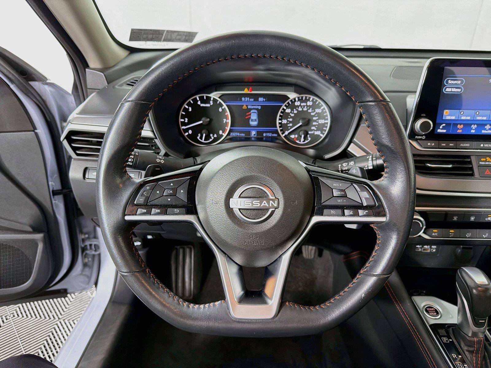Used 2023 Nissan Altima 2.5 SR AWD/4WD image 3