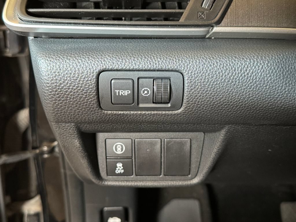 Used 2018 Honda Accord LX image 18