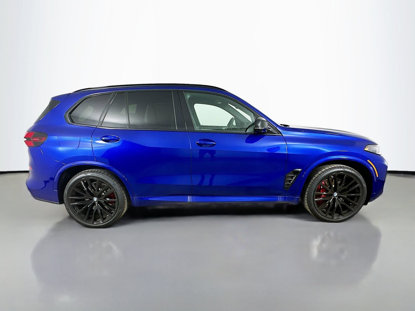 New 2026 BMW X5 M60i AWD/4WD image 4