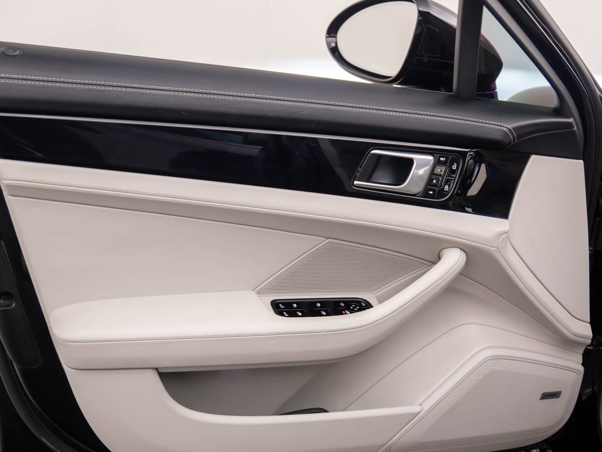 Used 2020 Porsche Panamera GTS image 14