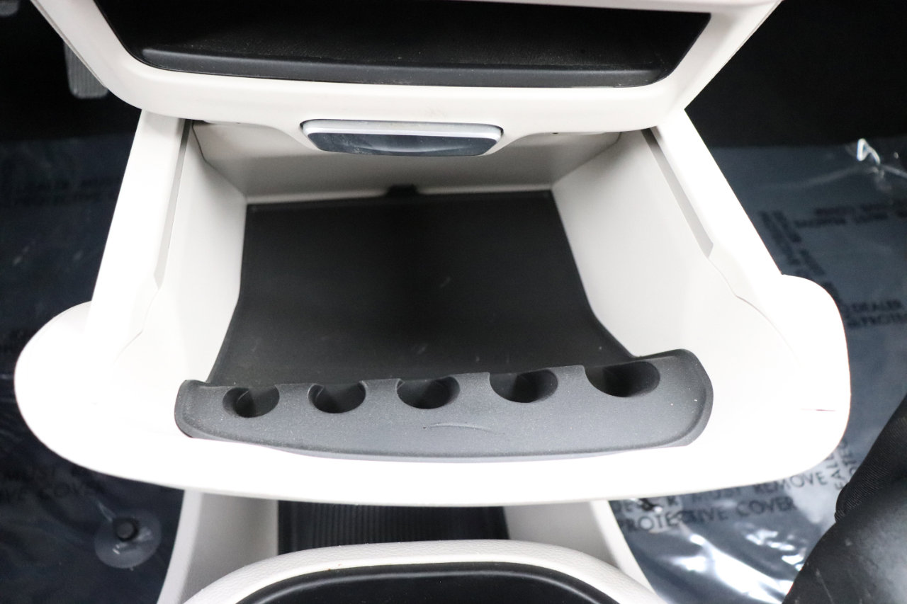 Used 2024 Chrysler Pacifica Limited image 45