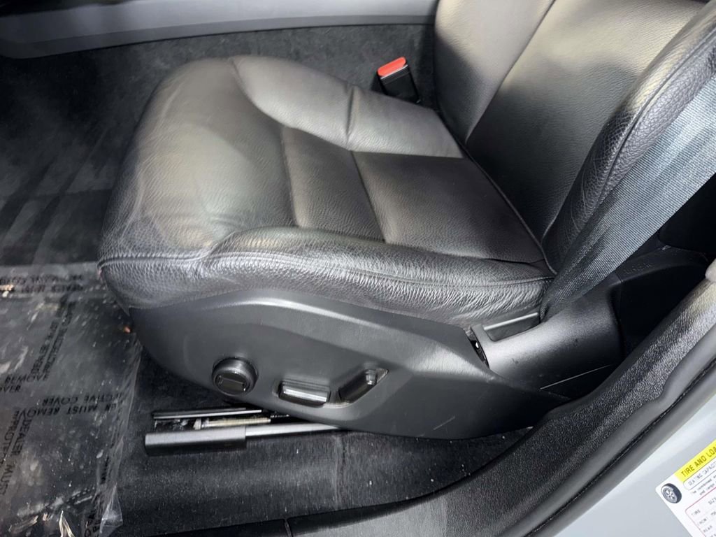 Used 2024 Volvo XC60 B5 Plus image 3