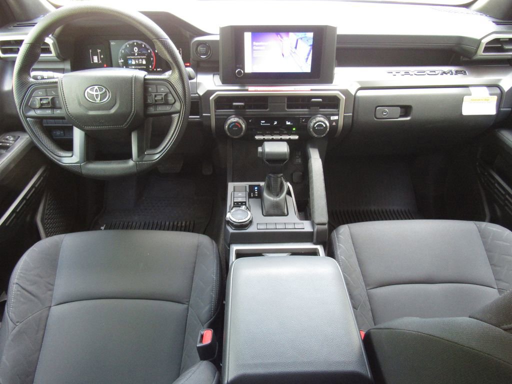 Certified 2025 Toyota Tacoma SR5 AWD/4WD image 32
