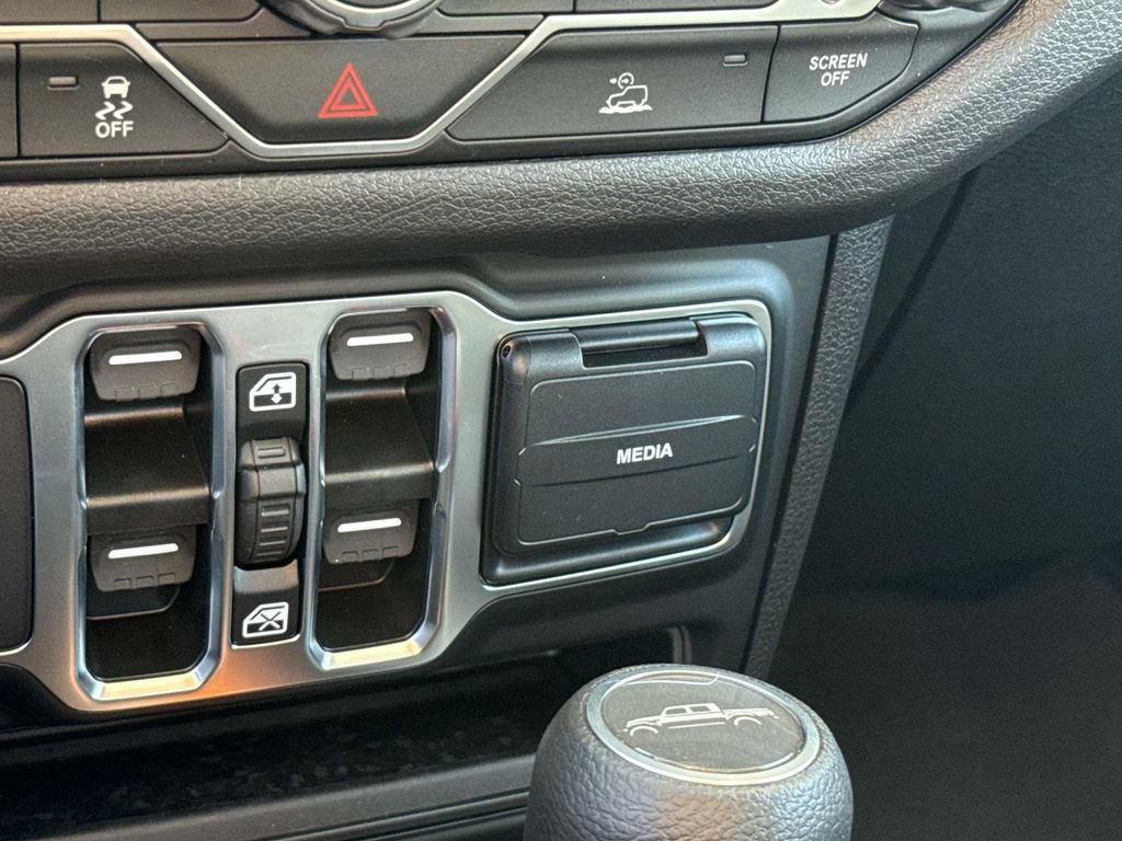New 2026 Jeep Gladiator Sport AWD/4WD image 37