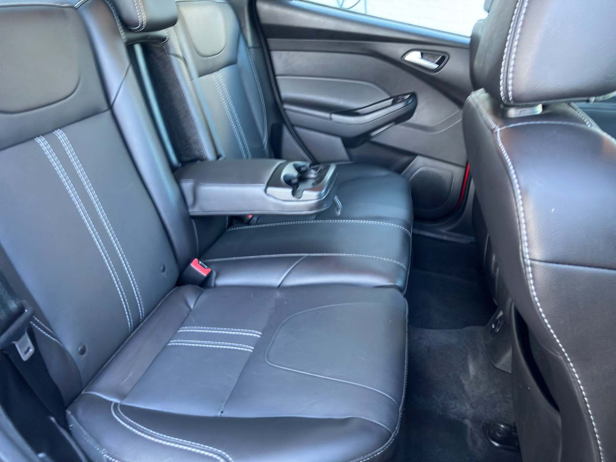 Used 2014 Ford Focus SE w/ Equipment Group 201A FWD image 25