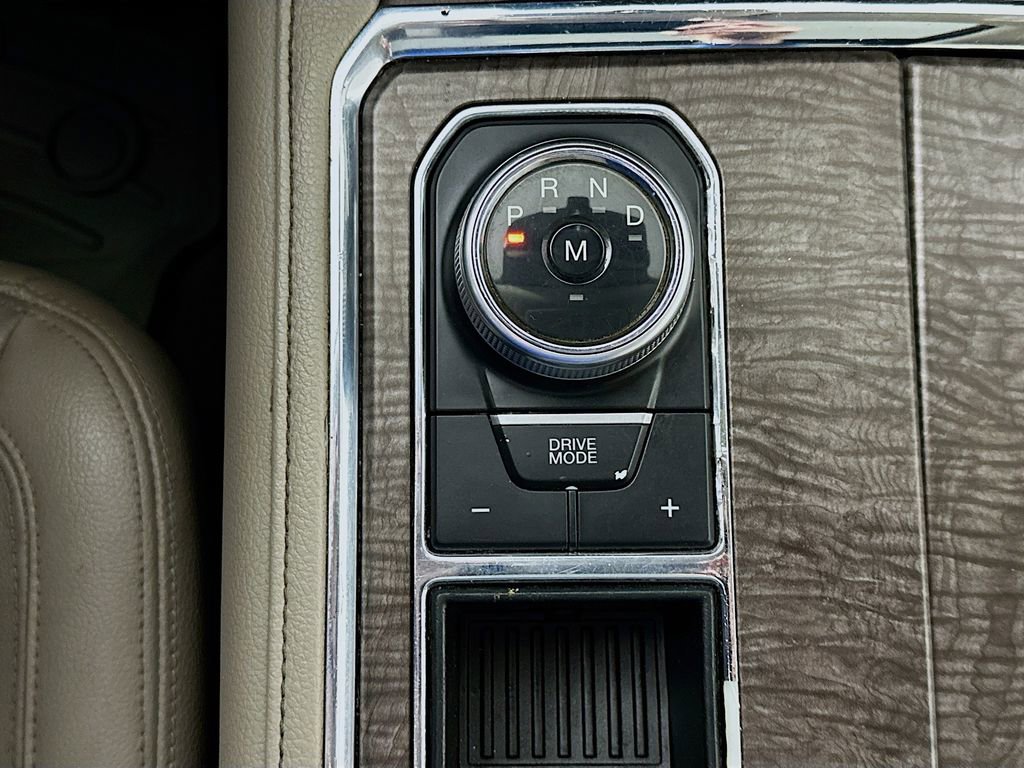 Used 2018 Ford Expedition Limited RWD image 20