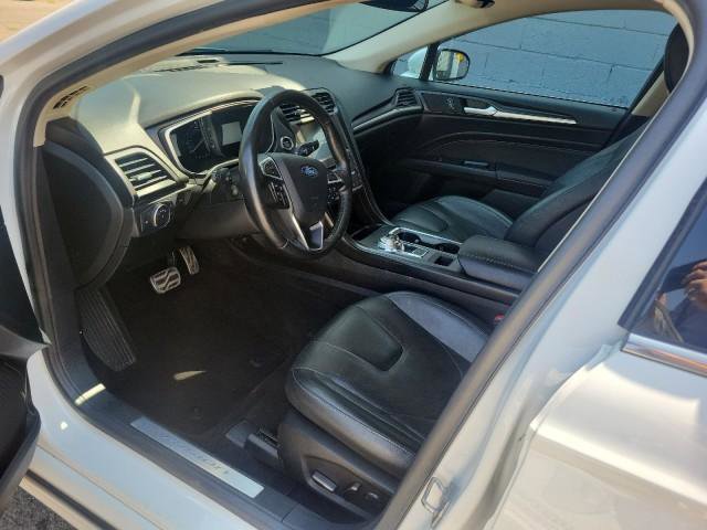 Used 2019 Ford Fusion Titanium image 11