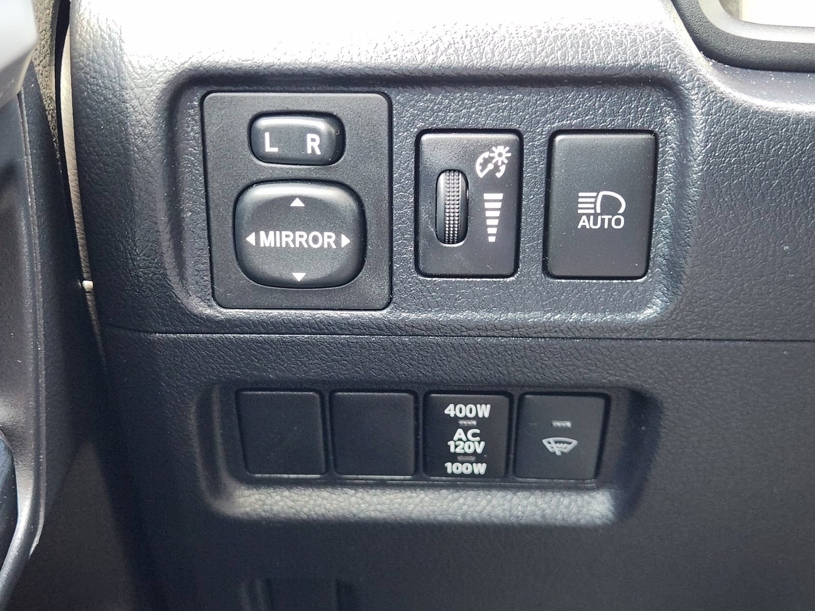 Used 2022 Toyota 4Runner SR5 Premium w/ Moonroof Package RWD image 26