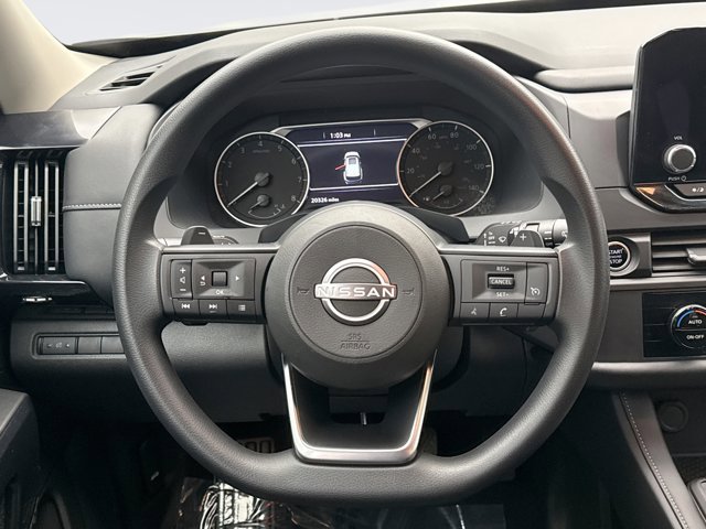 Used 2024 Nissan Pathfinder S image 12