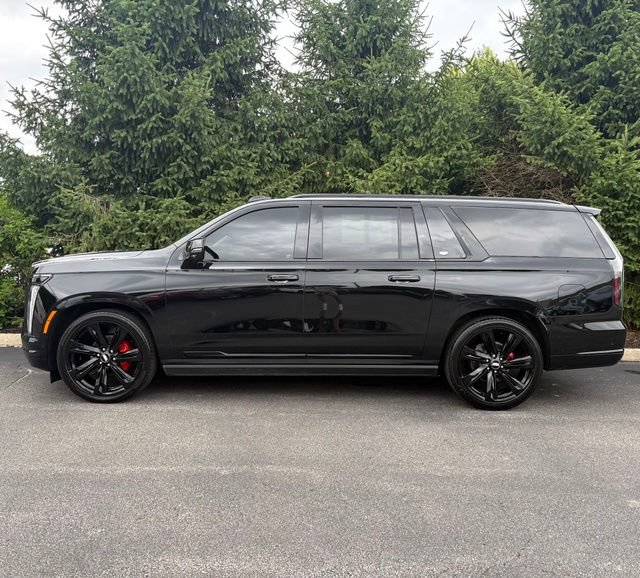 Certified 2025 Cadillac Escalade ESV Sport Platinum AWD/4WD image 2