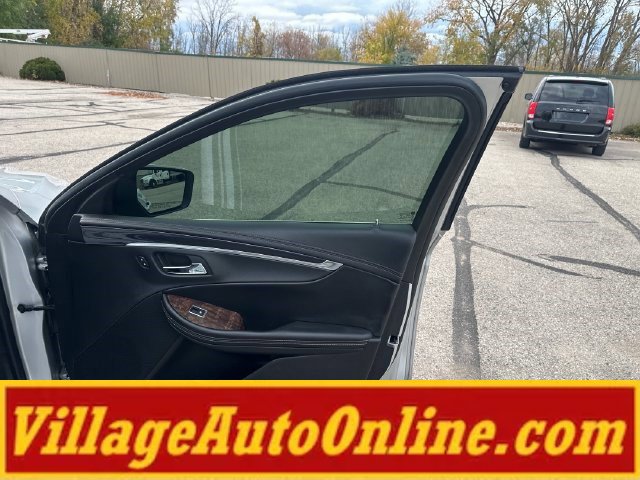 Used 2015 Chevrolet Impala LT w/ Convenience Package FWD image 32