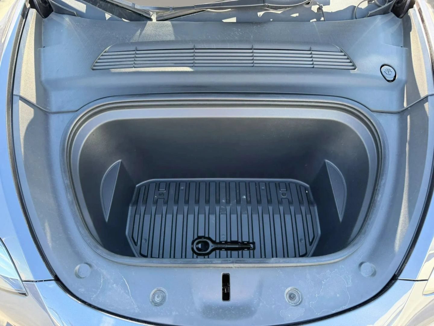 Used 2021 Tesla Model Y Long Range AWD/4WD image 27