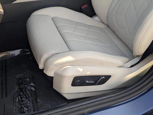 New 2026 BMW i5 eDrive40 w/ Premium Package image 4