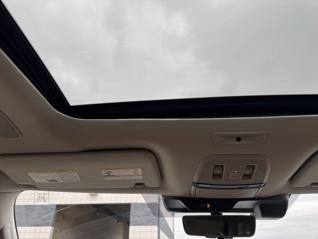 Used 2025 INFINITI QX80 Sensory image 14