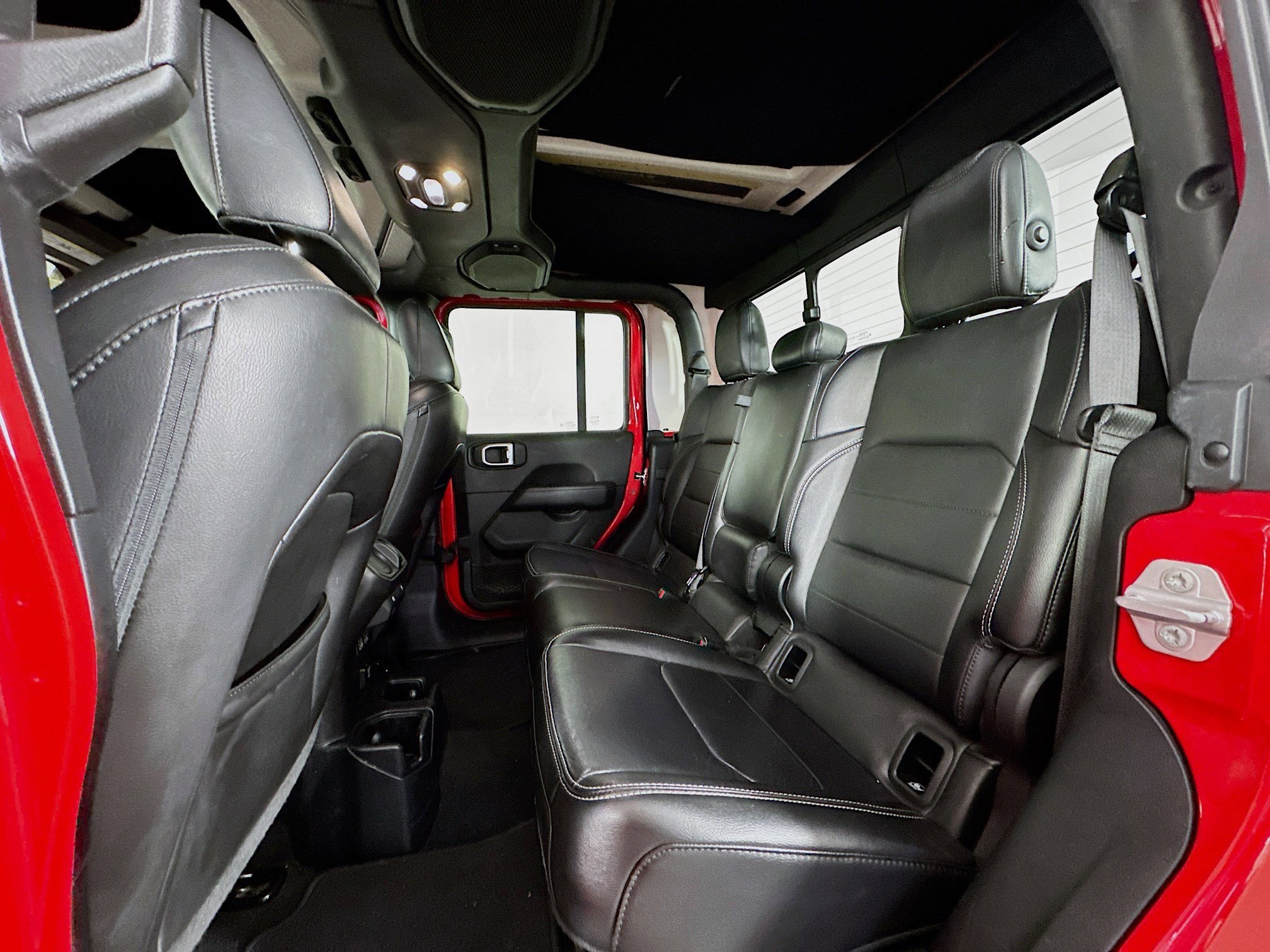 Used 2020 Jeep Gladiator Overland image 26